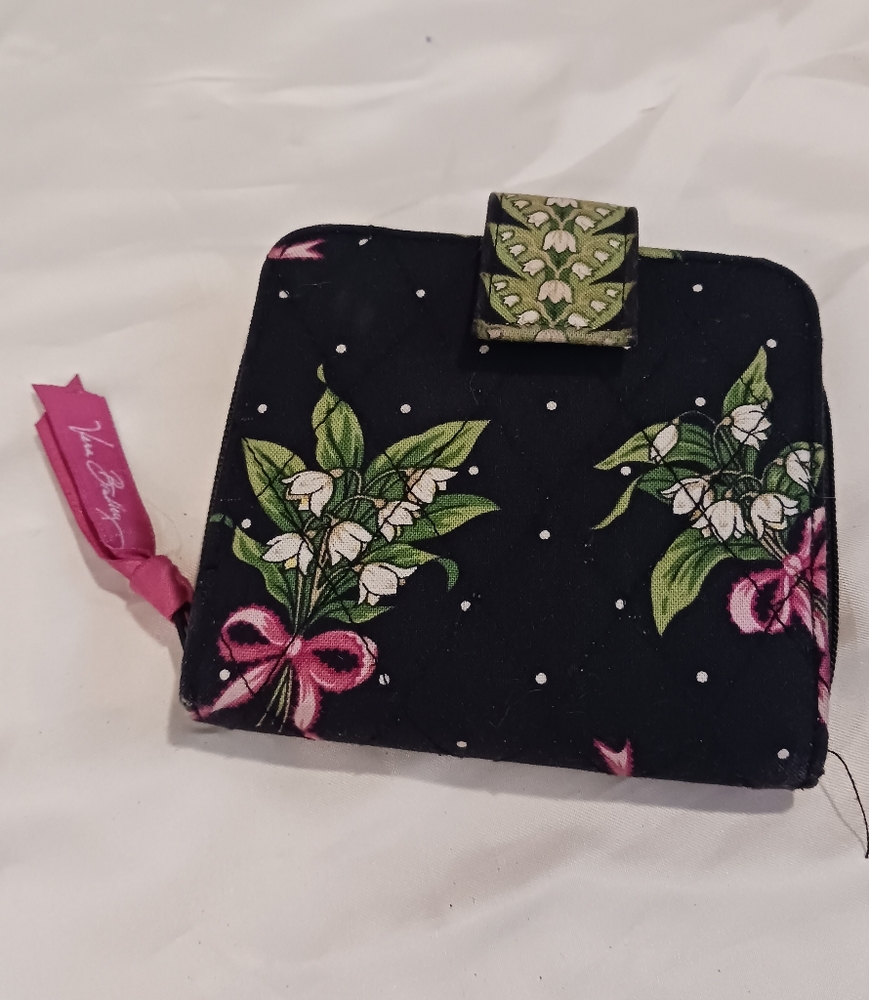 Like-New VERA BRADLEY Wallet